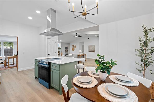 Building Photo - 822 Trevor Way