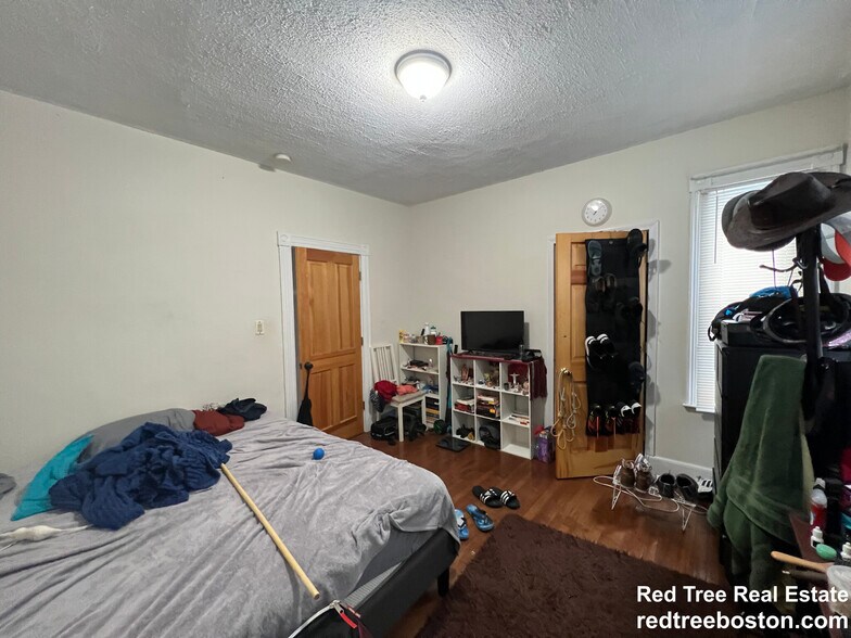 Building Photo - 190 Highland St