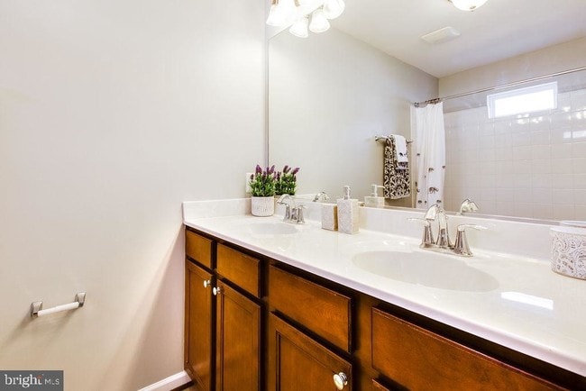 Building Photo - 7831 River Rock Way