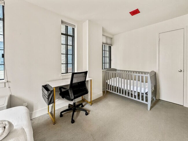 Building Photo - 111-23 N 15th St