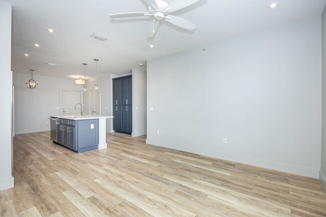 Building Photo - 2501 Bienville Blvd