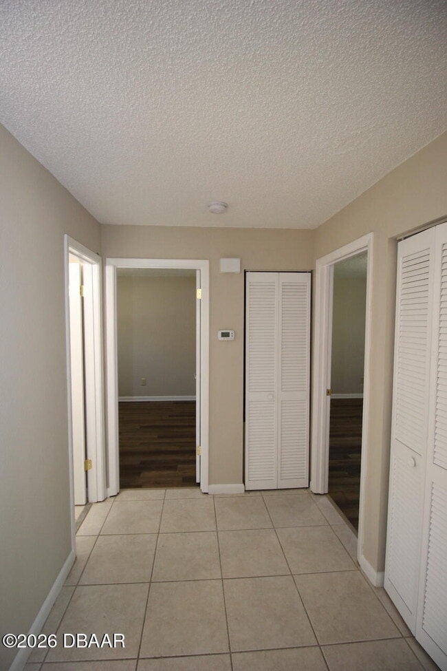 Building Photo - 2 Plateau Ln