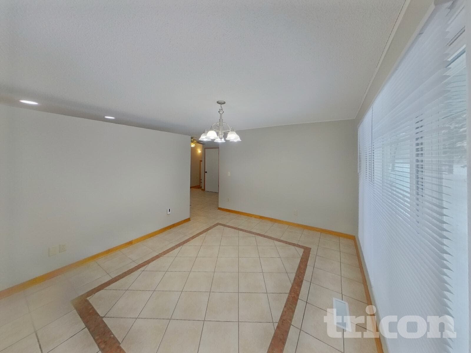 Building Photo - 2605 Eastman Dr