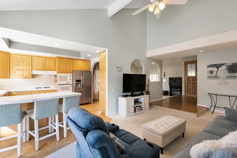 Building Photo - 2802 E Sierra Dr