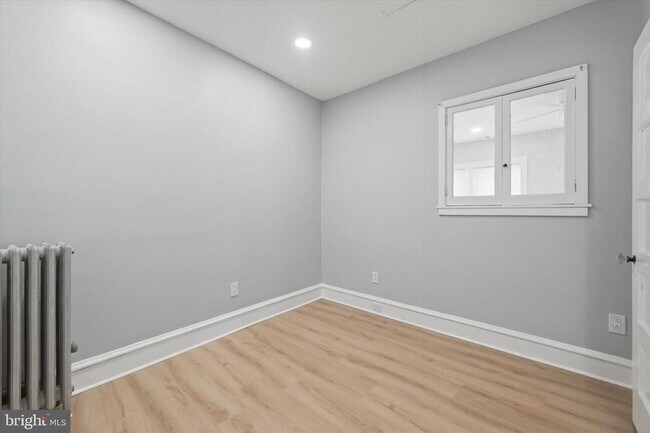Building Photo - 5548 Ridge Ave
