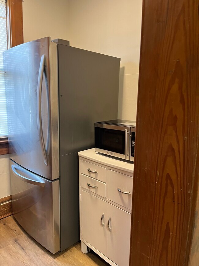 APPLIANCE CENTER - 32 E Northwood Ave