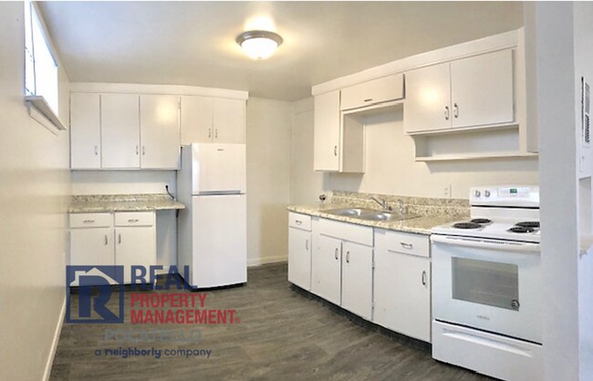 Building Photo - 355 S Hayes Ave