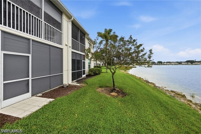 Building Photo - 3320 W Crown Pointe Blvd