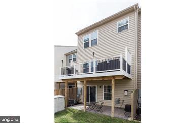 Building Photo - 45952 Iron Oak Terrace