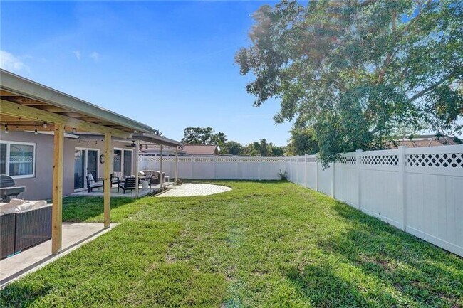 Building Photo - 9231 NW 17th St