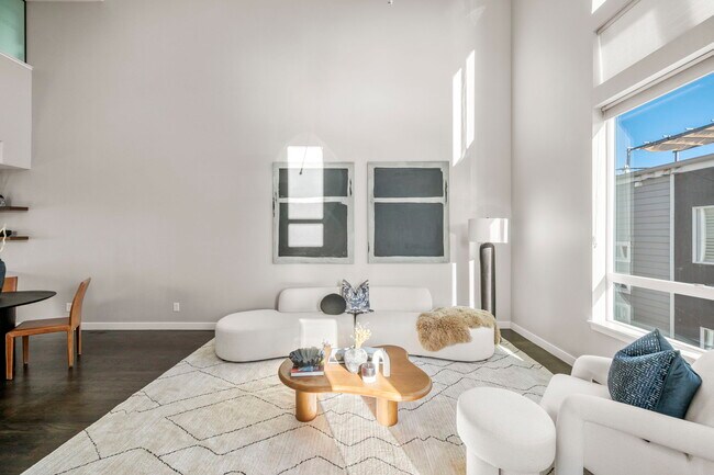 Building Photo - 1551 W 43rd Ave