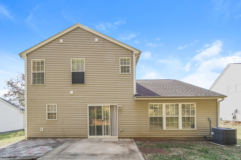 Building Photo - 2070 Chapel Creek Rd