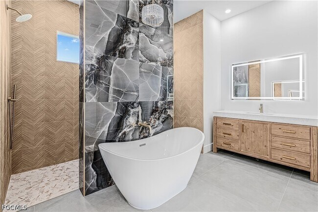 Building Photo - 512 NW 35th Pl