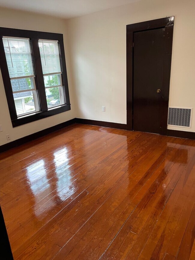 Building Photo - 236-238-238 College St