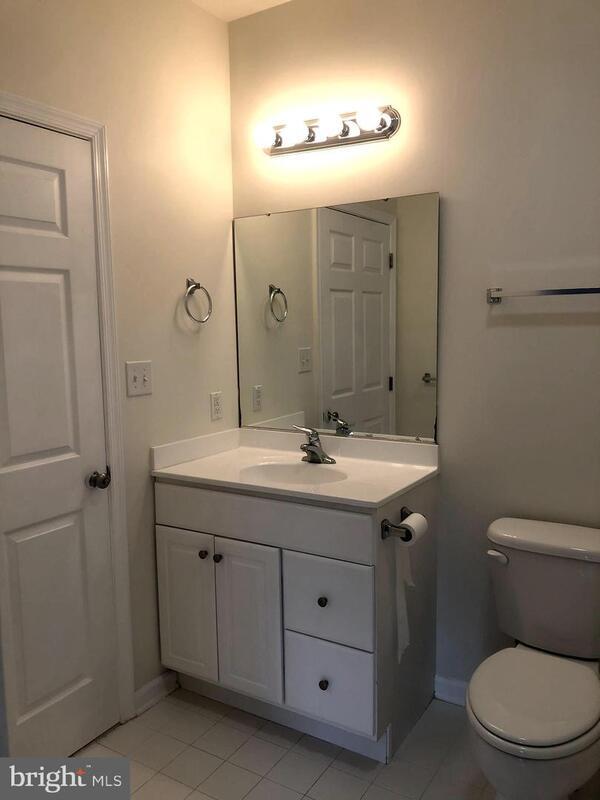 Building Photo - 17432 Slipper Shell Way