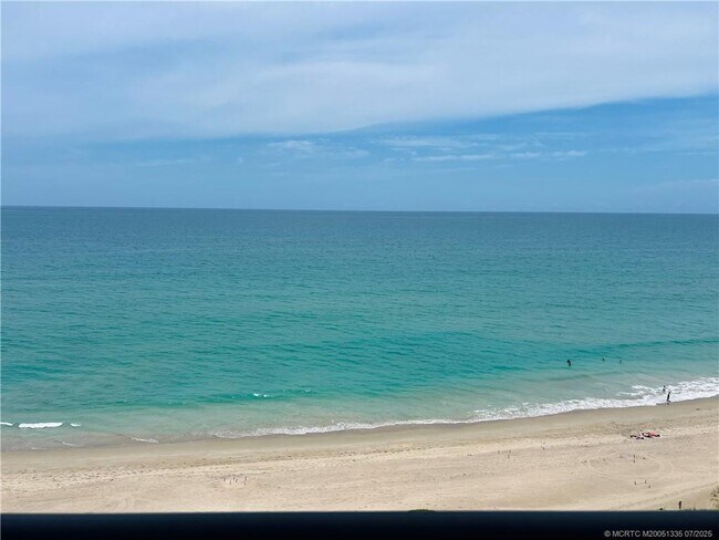 Building Photo - 10680 S Ocean Dr
