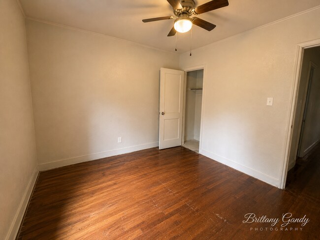 Building Photo - 3826 Huston St