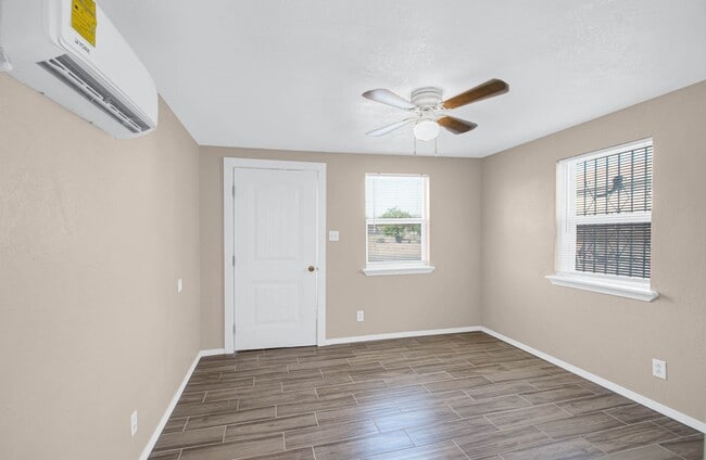 Building Photo - 7182 Ponce Dr