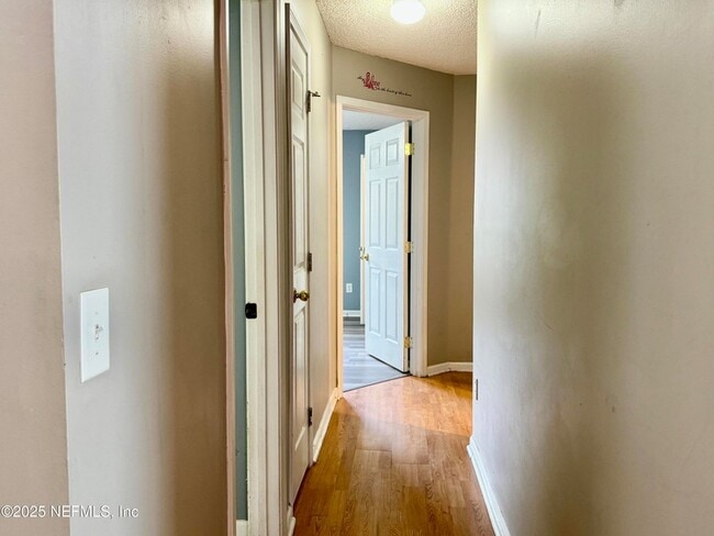 Building Photo - 11471 Mandarin Glen Cir W
