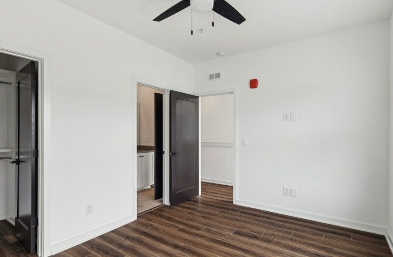 Building Photo - 2036 Edison Pk Ln