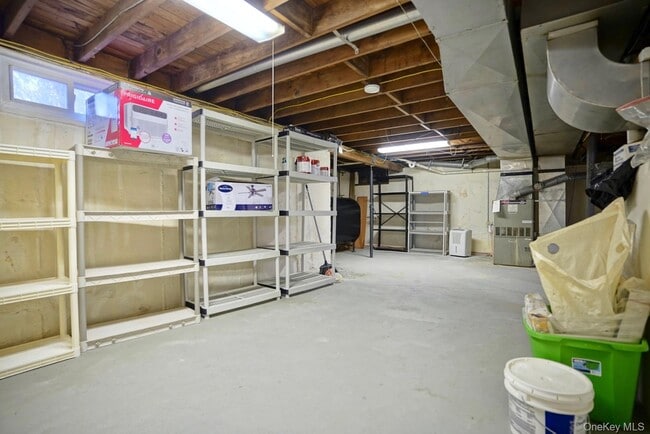 Building Photo - 34 Oakley Dr