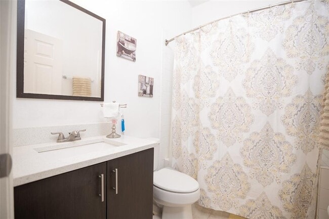 Building Photo - 4737 Chalfont Dr