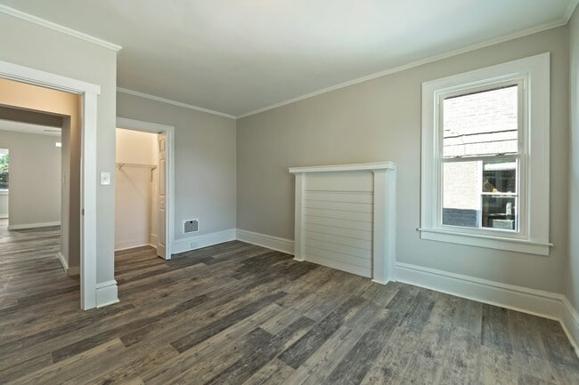 Building Photo - 1205 Charleston Ave