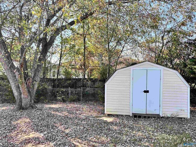 Building Photo - 13908 Creely Dr SW