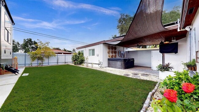 Building Photo - 6760 SW 19th St