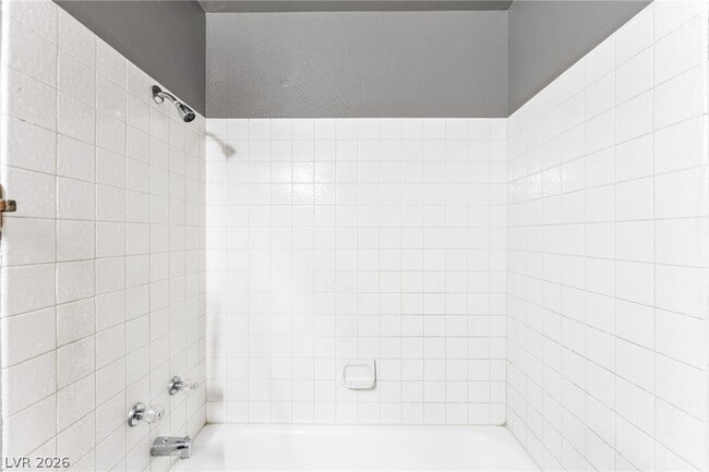 Building Photo - 5591 Ballinger Dr