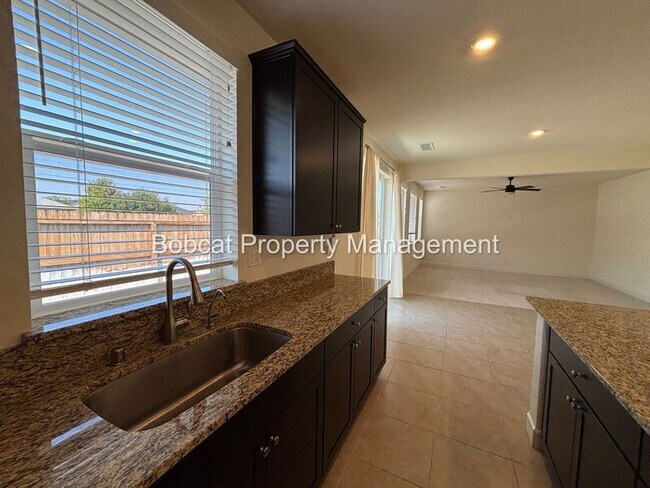 Building Photo - 1120 Dapple Dr