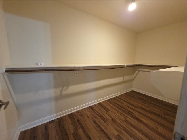 Building Photo - 2402 14th Ave N