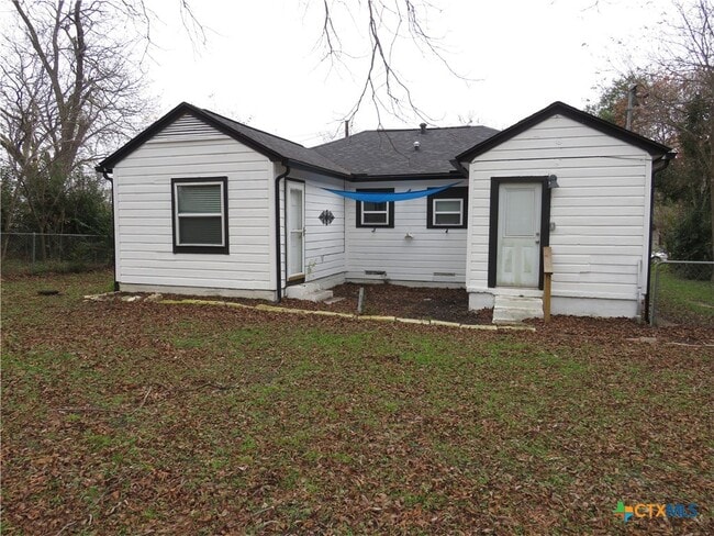 Building Photo - 214 E Munroe Ave