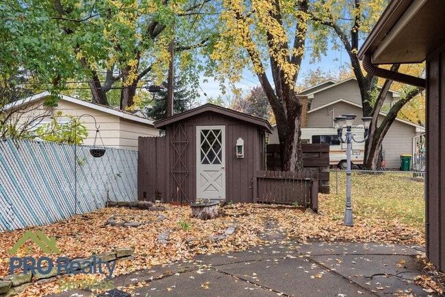 Building Photo - 3 Bedroom Plus Den Home