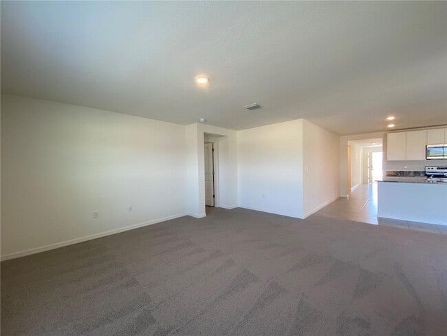 Building Photo - 661 W Twisted Oaks Dr