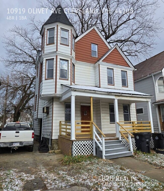 Primary Photo - Charming 4-Bedroom Single Family Home – Yo...