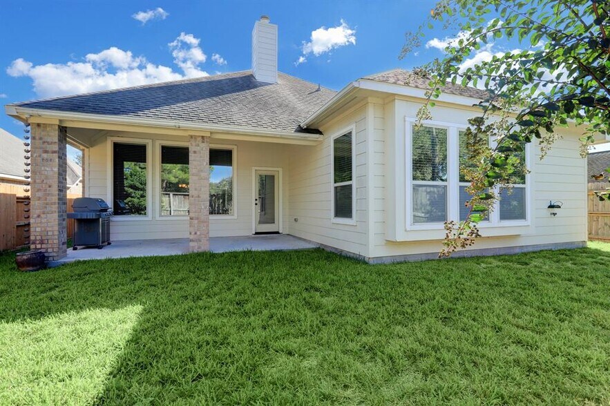 Building Photo - 4919 Grand Chateau Ln