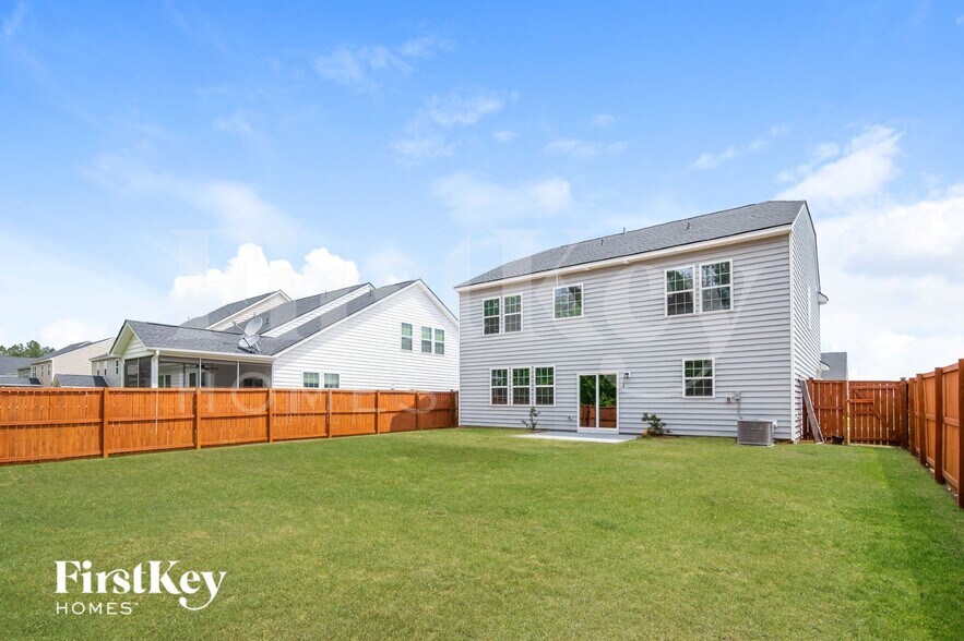 Building Photo - 227 Firewheel Ct