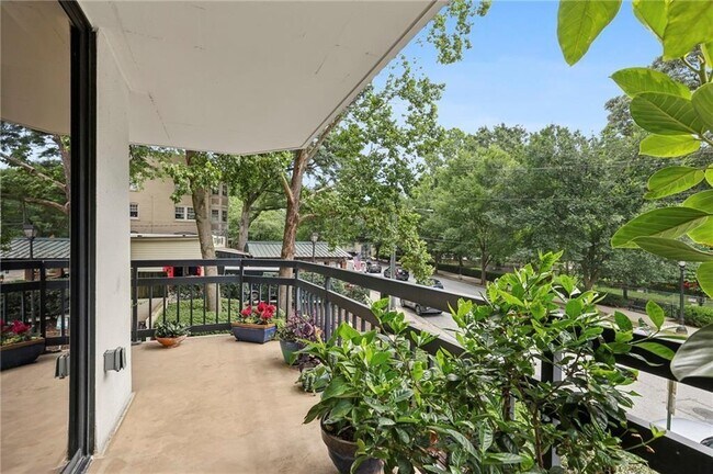 Building Photo - 1130 Piedmont Ave NE