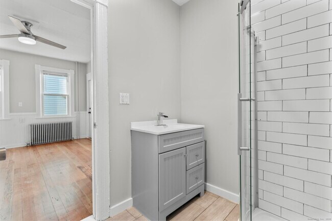 Building Photo - 394 Gregory St