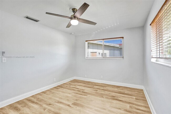 Building Photo - 2031 NE 62nd St