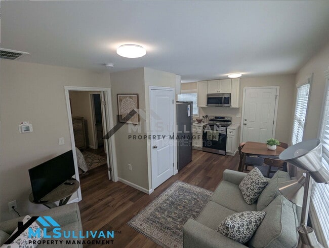 Building Photo - 2130 Sovereign St