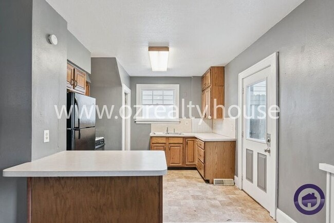 Building Photo - 1728 Loxley Rd