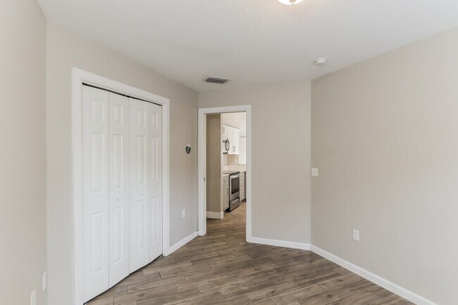 Building Photo - 22726 Sills Loop
