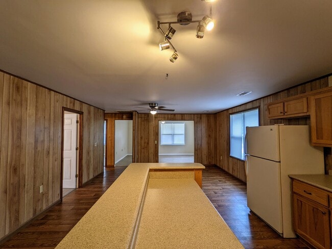 Building Photo - 315 Orange St