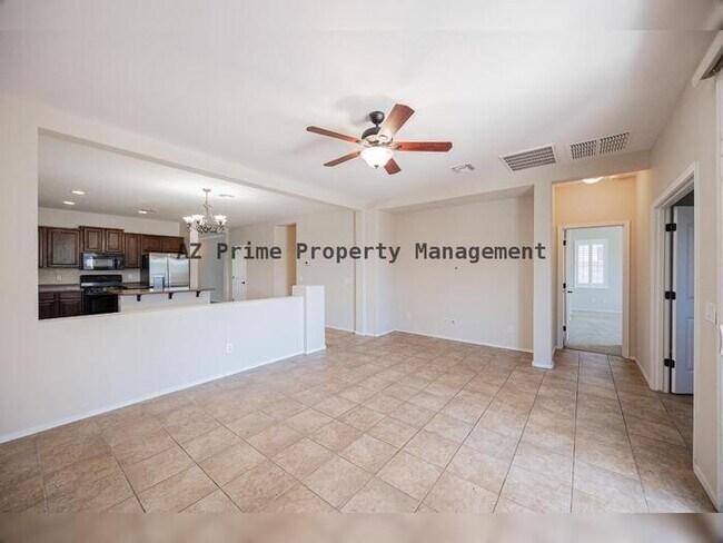 Building Photo - 3681 E Yellowstone Pl