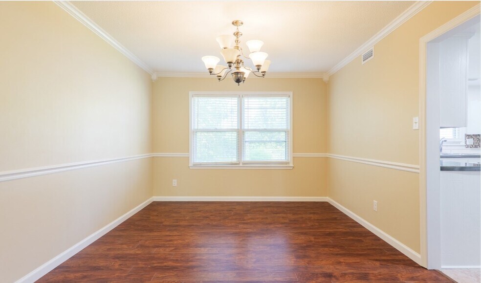 Building Photo - 4104 Lantern Ln