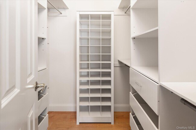 Building Photo - 785 Heritage Hills