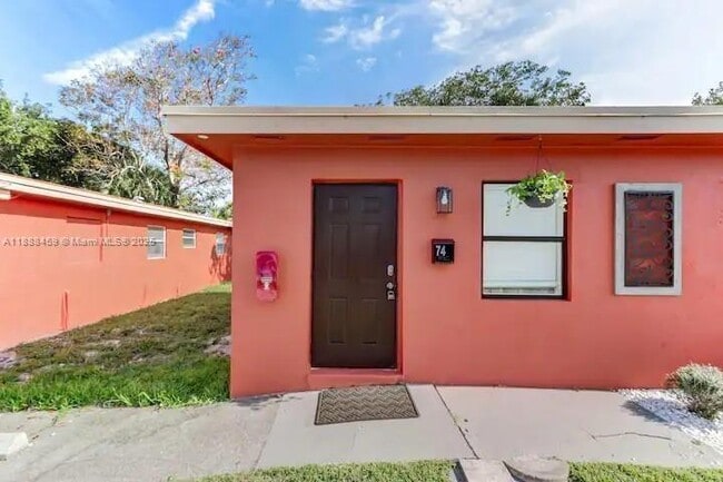 Primary Photo - 74 NE 5th St