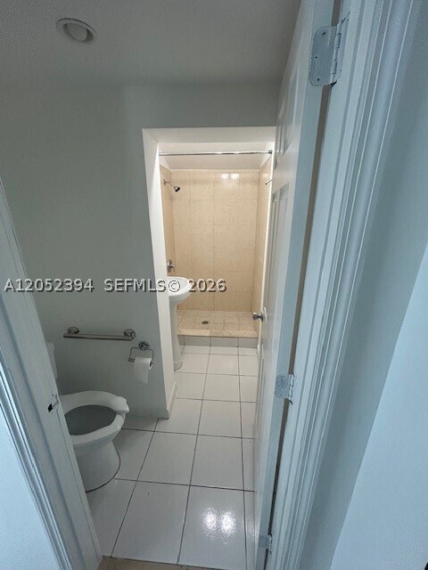 Building Photo - 6221 SW 138th Ct